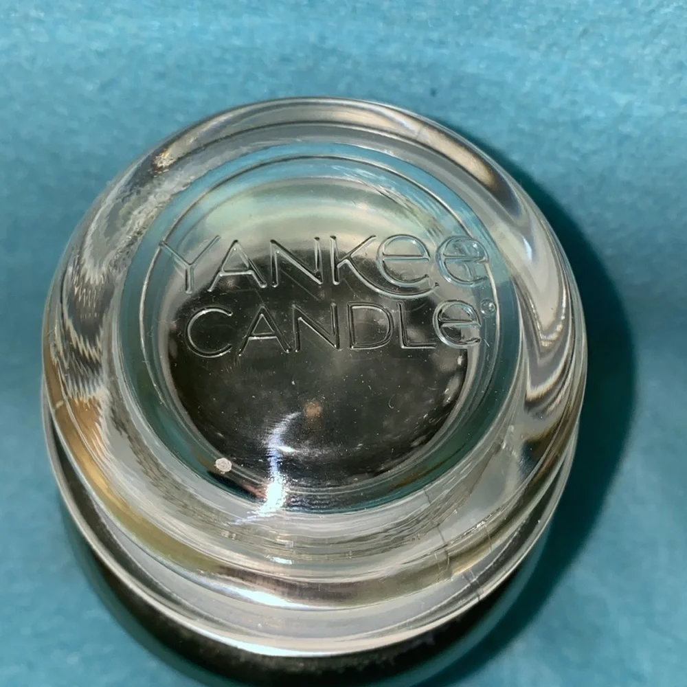 YANKEE Patchouli 22 oz. CANDLE RARE SCENT